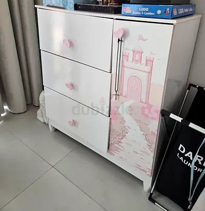 2 Kids cupboard