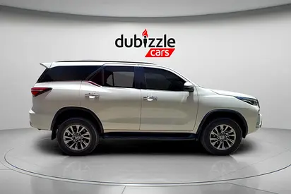 صورة 4 لـ 2022 Toyota FORTUNER