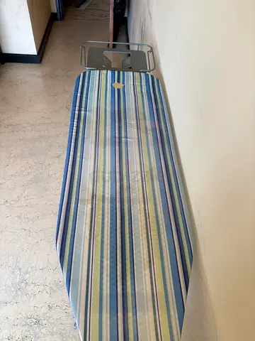 Ironing board with sleeve rest - good condition