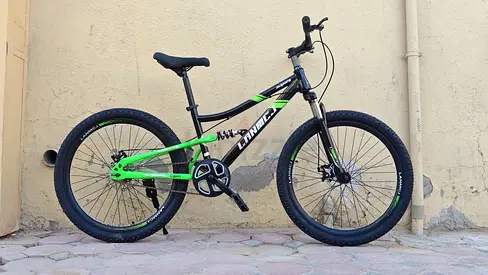 Brand new Mountain bicycle FREE DELIVERY size 24 adults, high quality strong bike adjustable seat.