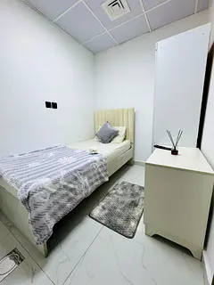 MAID ROOM READY TO MOVE AVAILABLE….!!