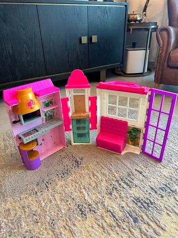 Foldable House for Dolls and Barbie