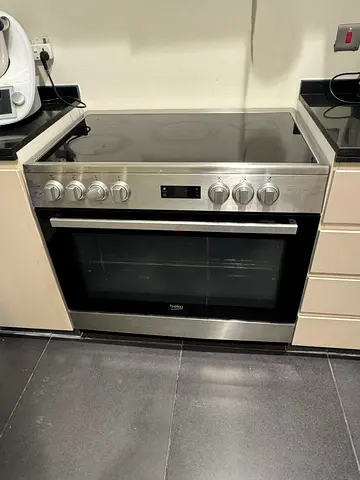 Beko 90cm Freestanding Electric Ceramic Cooker with Oven