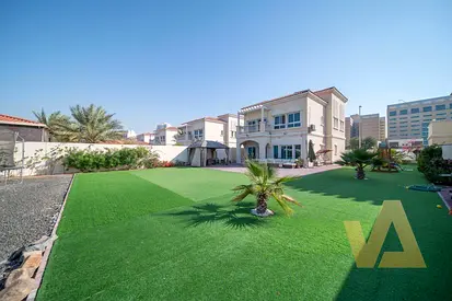 Middle Villa | Vacant Now | View Now