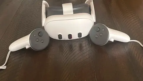 Meta Quest VR Headset with Controllers