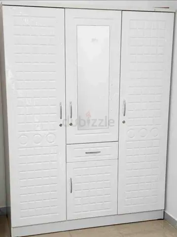 White 3-Door Wardrobe with Mirror and Drawer