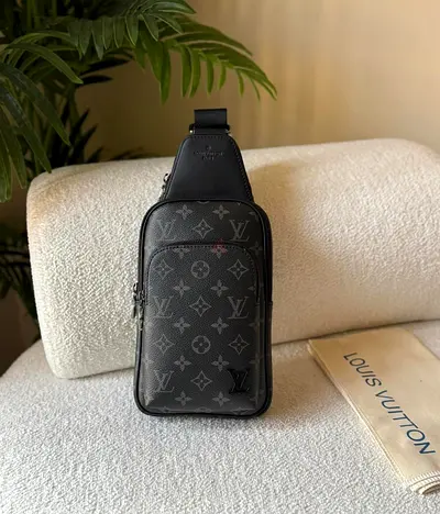Louis Vuitton slingbag