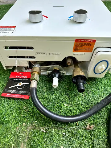 Portable gas water heater (outdoor/instant) - good working condition