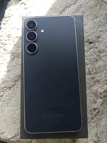 Samsung Galaxy (black) - good condition, boxed