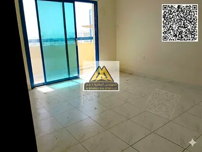 بلكونة باطلالة مفتوحة | حمام واحد كبير | صالة منفصلة | بدون تكييف ( المكييف علي المستاجر ) | موقع مميز بالقرب من جميع الخدمات