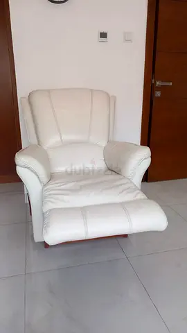 Lazy Boy Comfortable white real leather recliner armchair with footrest