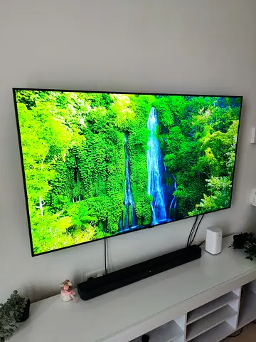 Samsung 65” 4K UHD Smart TV UA65AU7000