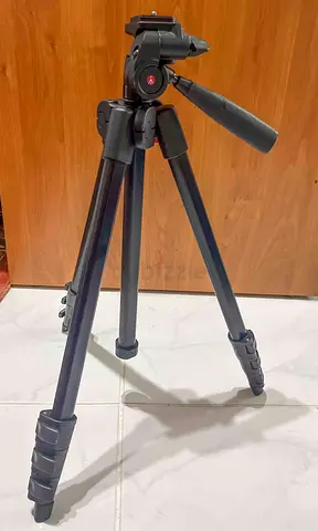 Manfrotto lightweight tripod with bag