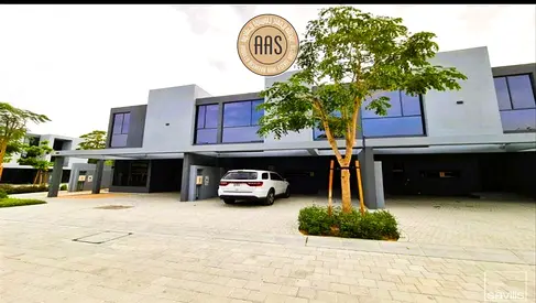 Brand New 4BR Middle Unit Townhouse | Robinia, Masaar | 145K