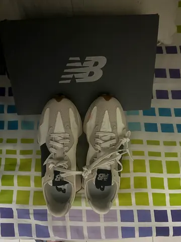 New Balance 327 Sneakers with Box