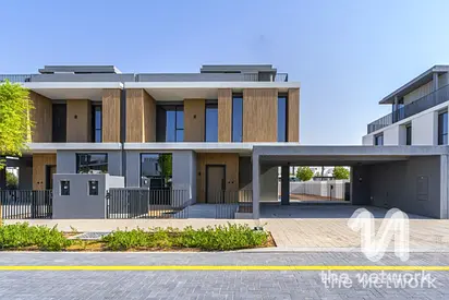 Big Plot | Backing Greenbelt | Vacant