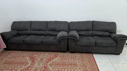 3+2Seater Grey Sofa good condition.