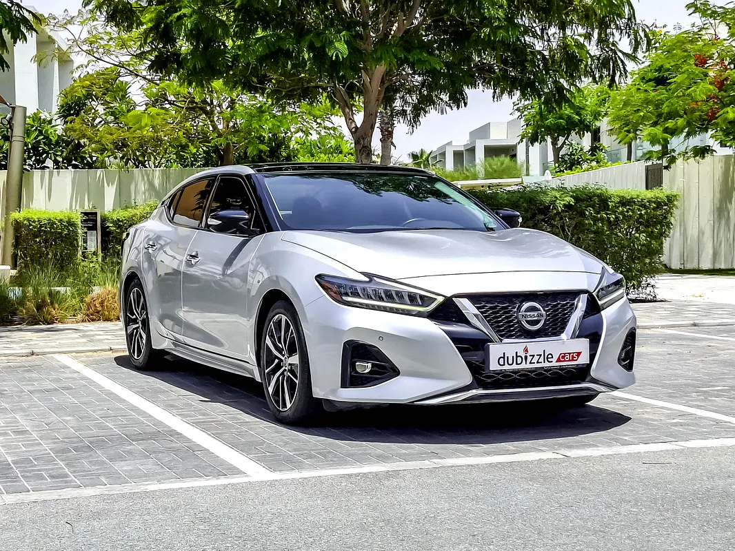Nissan Maxima 2022 — photo 1 of 16