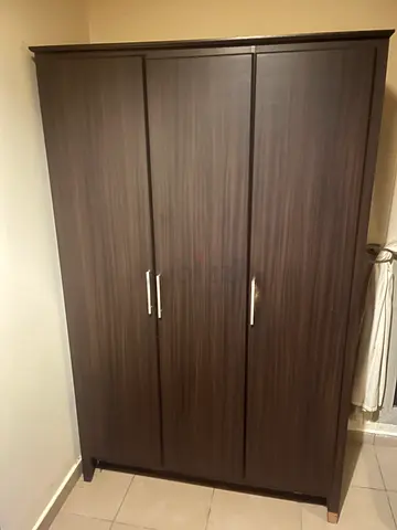 Dark wood 2-door wardrobe / armoire 190x120x50cm