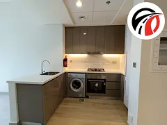 Stunning 1 bedroom with U shape kitchen
