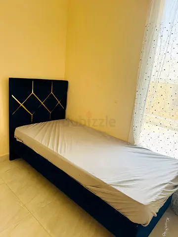 Single bed with mattress