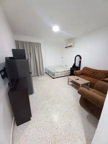 AVAILABLE FULLY FURNISHED MASTERBEDROOM FOR MARRIED COUPLE OR 2 LADIES NEAR LAVANDER HOTEL