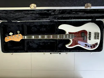 Marcus Miller P7 Alder Left Handed Bass Guitar