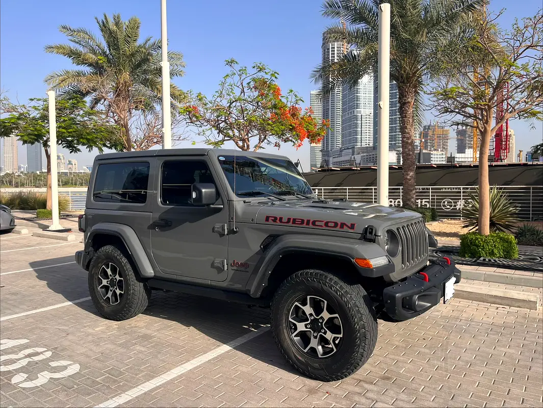 Jeep Wrangler 2021 — photo 1 of 11