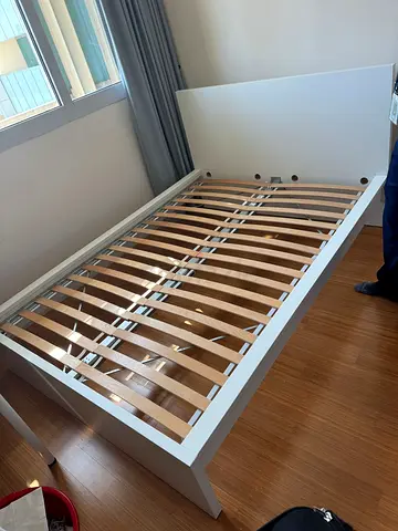 White 1,40m Bed Frame with Slatted Base (IKEA) and mattress