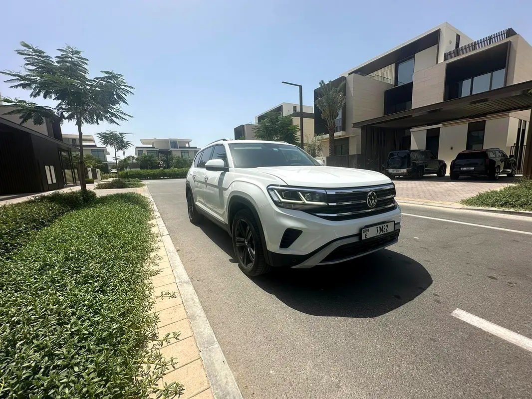 Volkswagen Teramont 2022 — photo 1 of 11