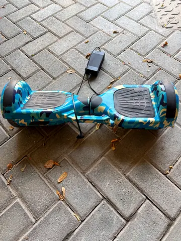 Blue camo 8 self-balancing hoverboard with charger