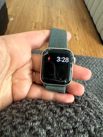 Apple Watch (cracked screen) Series 2 — needs screen repair