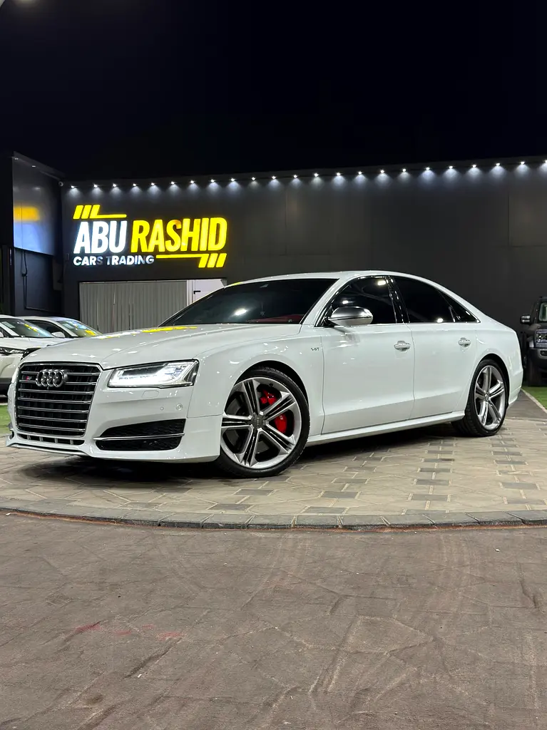 Audi S8 2015 — photo 1 of 12