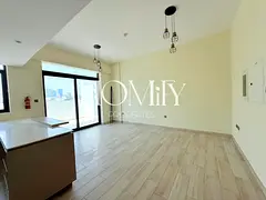 Huge Layout | Fitted Kitchen | Ready to Move