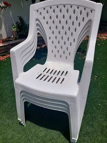 4 x White Plastic Garden Chairs for Sale