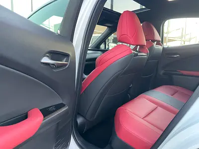 صورة 13 لـ 2023 Lexus UX-SERIES
