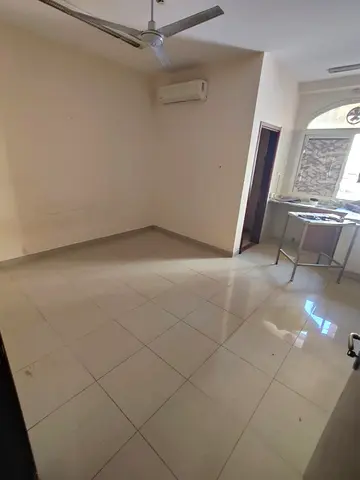 Al Ghuwayr – Sharjah Next to MNC Hospital A convenient location close to all services 🏠 Studio with a large area (semi-separated) ✨ Excellent space d