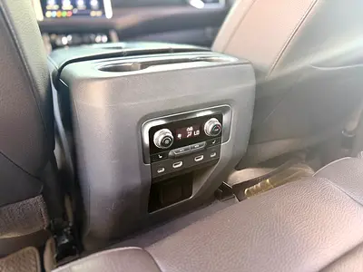 2021 GMC YUKON — фото 14