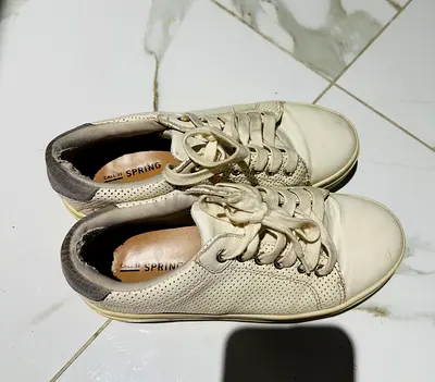 Ladies shoes for sale size 5