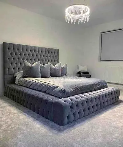Large Grey Tufted Platform Bed with Headboard (King) — Modern Upholstered Frame
