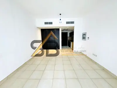 Spacious Studio Apartment Building Have All Facilities