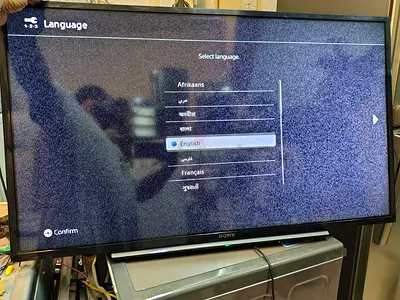 Sony 40-inch LED TV - Powers On, No Signal