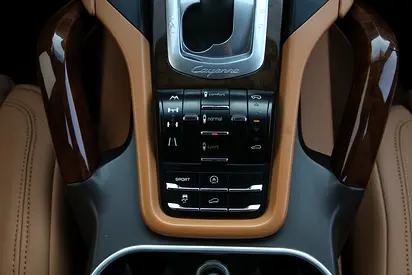 2013 Porsche CAYENNE — миниатюра 17