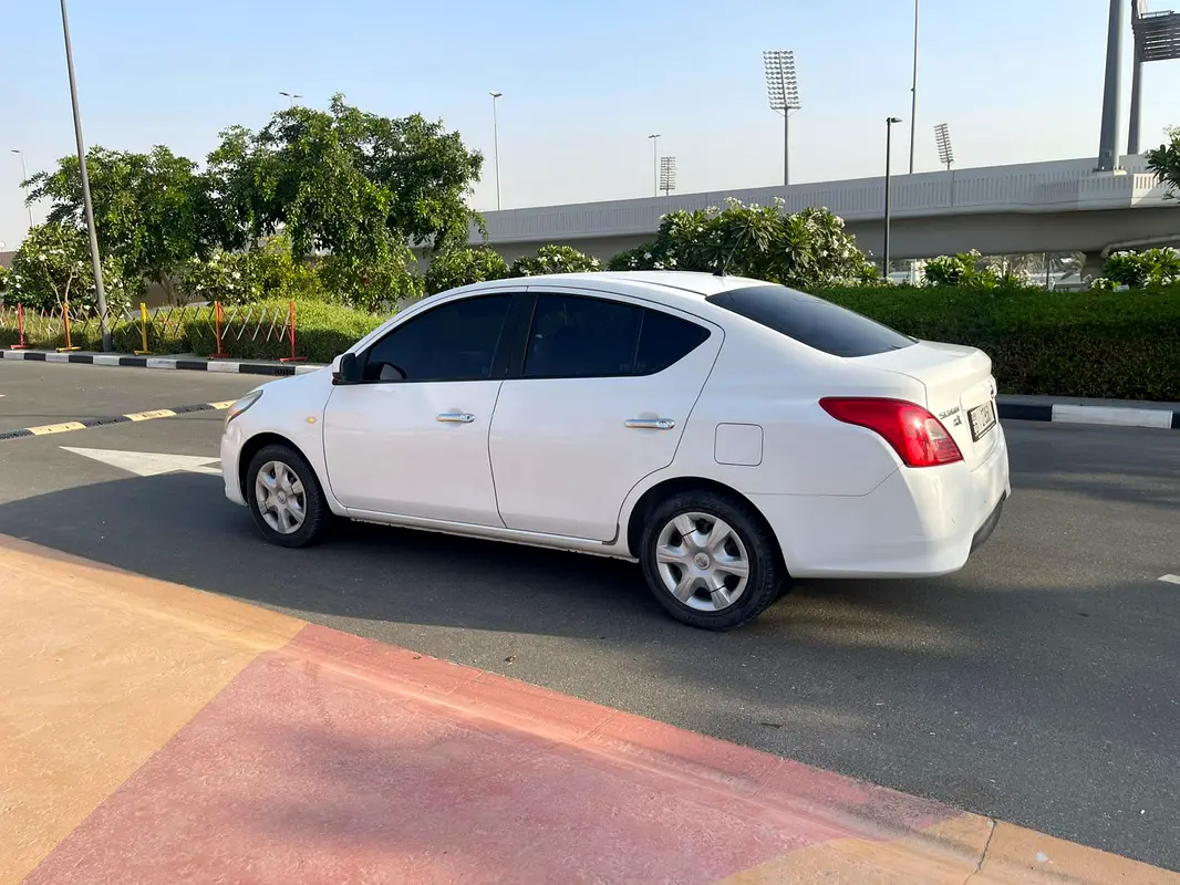 Nissan Sunny 2022 — photo 1 of 6