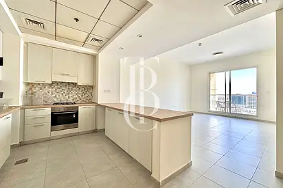 Massive 3 Bedroom Plus Study for Rent in Majan
