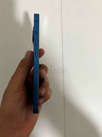 Blue iPhone 13 (good condition) ايفون 13 عادى بحاله ممتازه