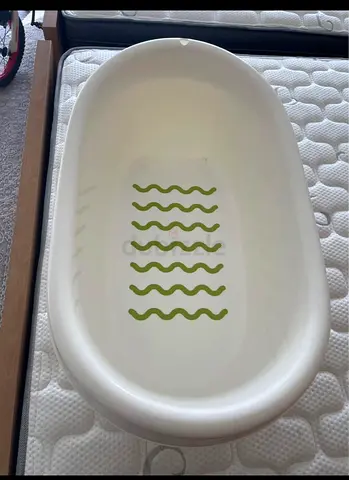 Baby Bath Tub - Simple White Plastic Tub in Good Condition. For Free