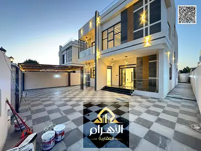 للبيع فيلا فاخره بمساحه بناء كبيره مقابل المسجد وقريبه من المدراس والخدمات جاهزه للسكن فوورا