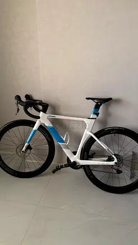 JAVA Fuoco Aero Road Bike – Carbon Frame, Disc Brakes, Carbon Wheels