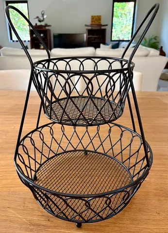 Decorative 2-Tier Metal Fruit and Vegetable Basket Stand